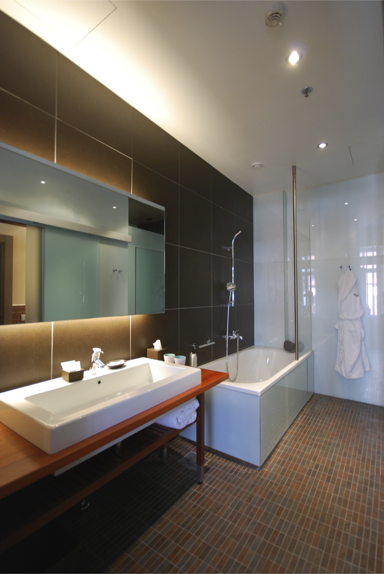Glo Hotel Kluuvi interior view
